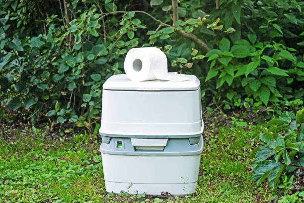 Best Portable bathroom rental  in Shiner, TX