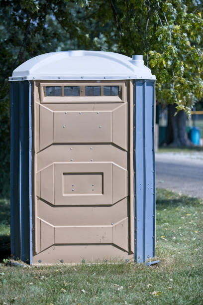 Best Porta potty delivery and setup  in Shiner, TX