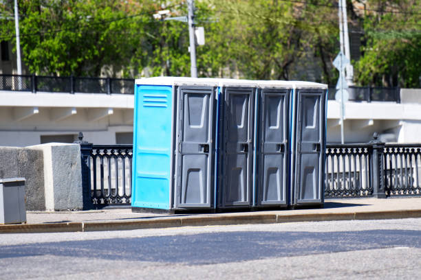Porta potty delivery and setup in Shiner, TX